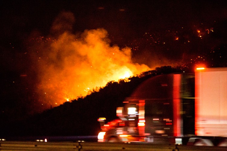Kalifornija: Zbog požara zatvoren dio velikog auto-puta