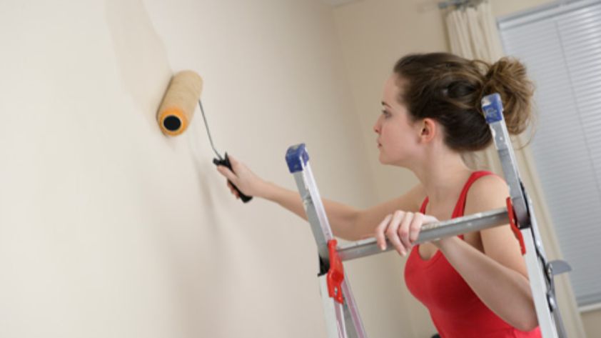 Zvao rođake da mu okreče spavaću sobu, Ajla i Adi ga ojadili za 30.000 maraka