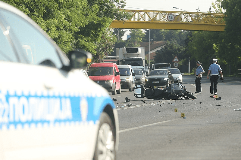 STRAVIČNA NESREĆA KOD BIJELJINE Motociklista stradao u sudaru sa kamionom