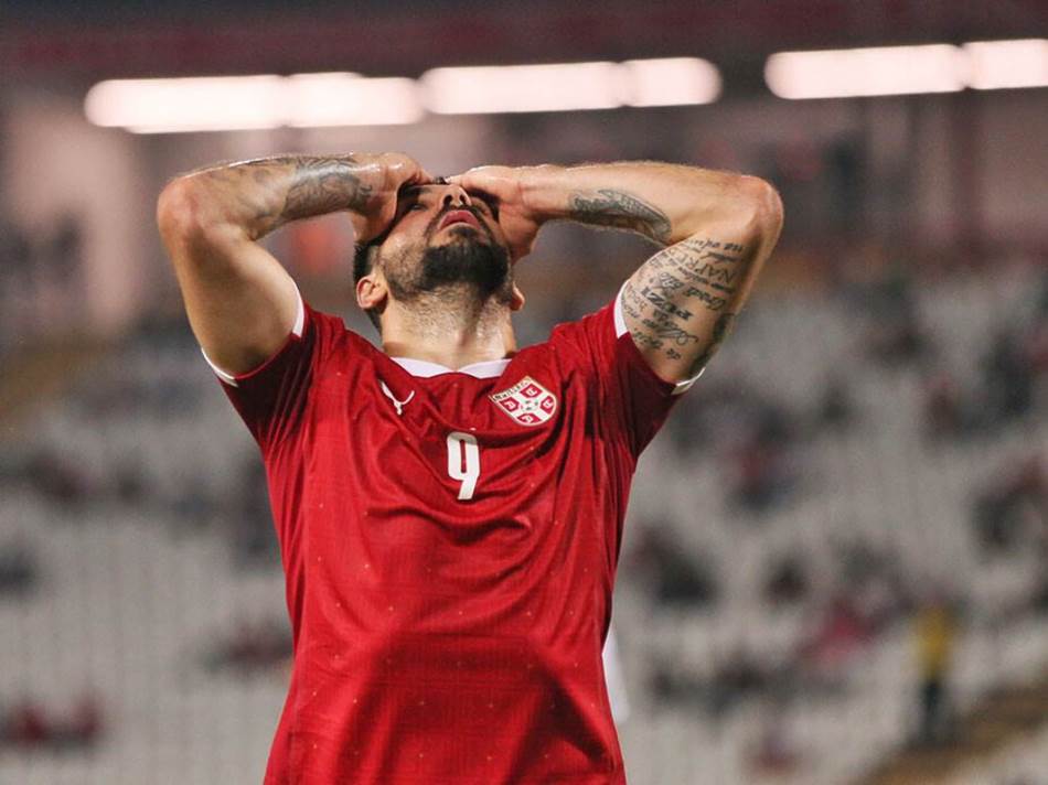  Mitrović se ljutnuo nakon poraza zbog navijača - 