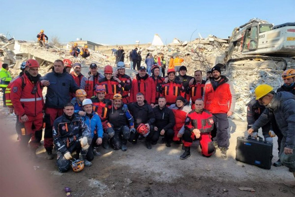 Radost spasioca Civilne zaštite Republike Srpske nakon izvlačenja djevojčice nakon 152 sata: Spasili smo jedan život, idemo dalje