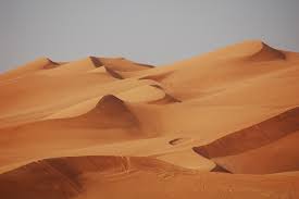 NA +40! Grad veličine klikera padao u pustinjskoj oblasti Dubaija /VIDEO/