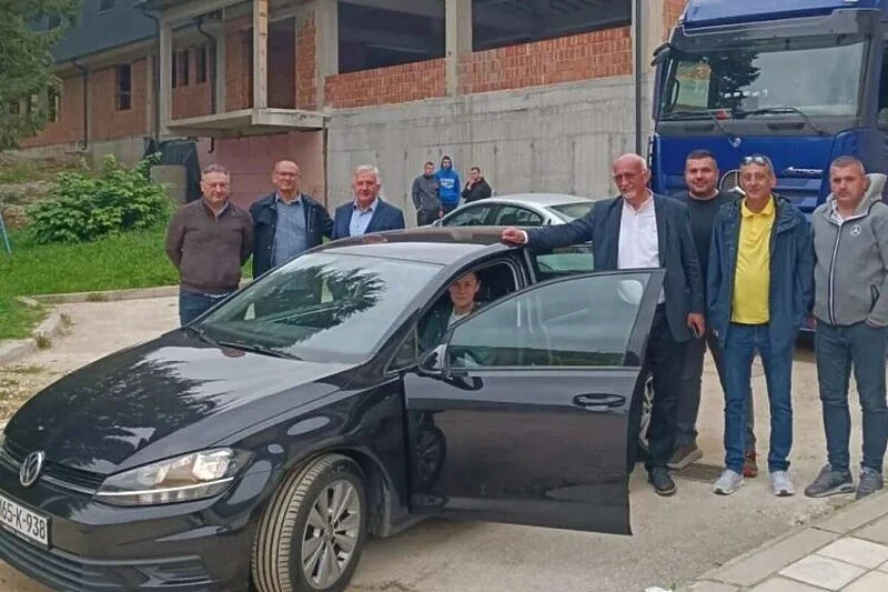 Marijana iz Fojnice izgubila automobil dok je spašavala ljude iz poplava, dobila na poklon novi