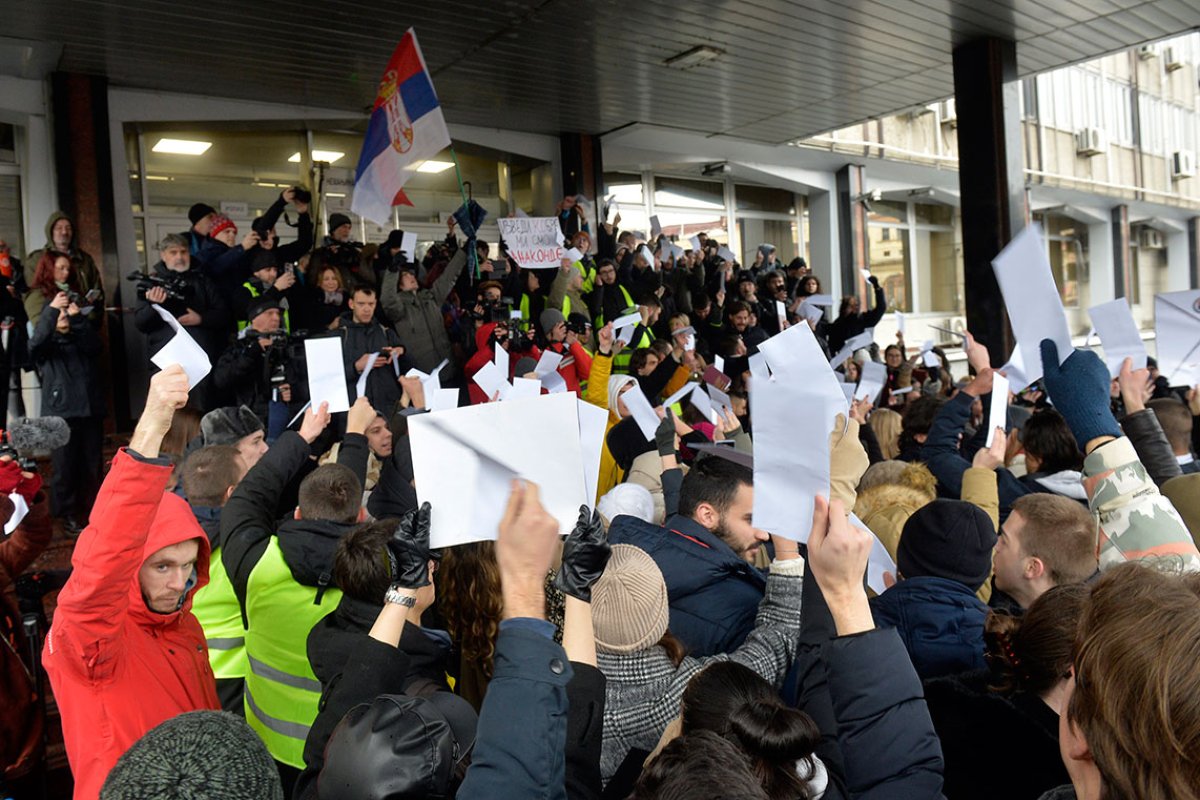 Studenti predali tužiteljki 1.000 pisama, pozvala ih na razgovor