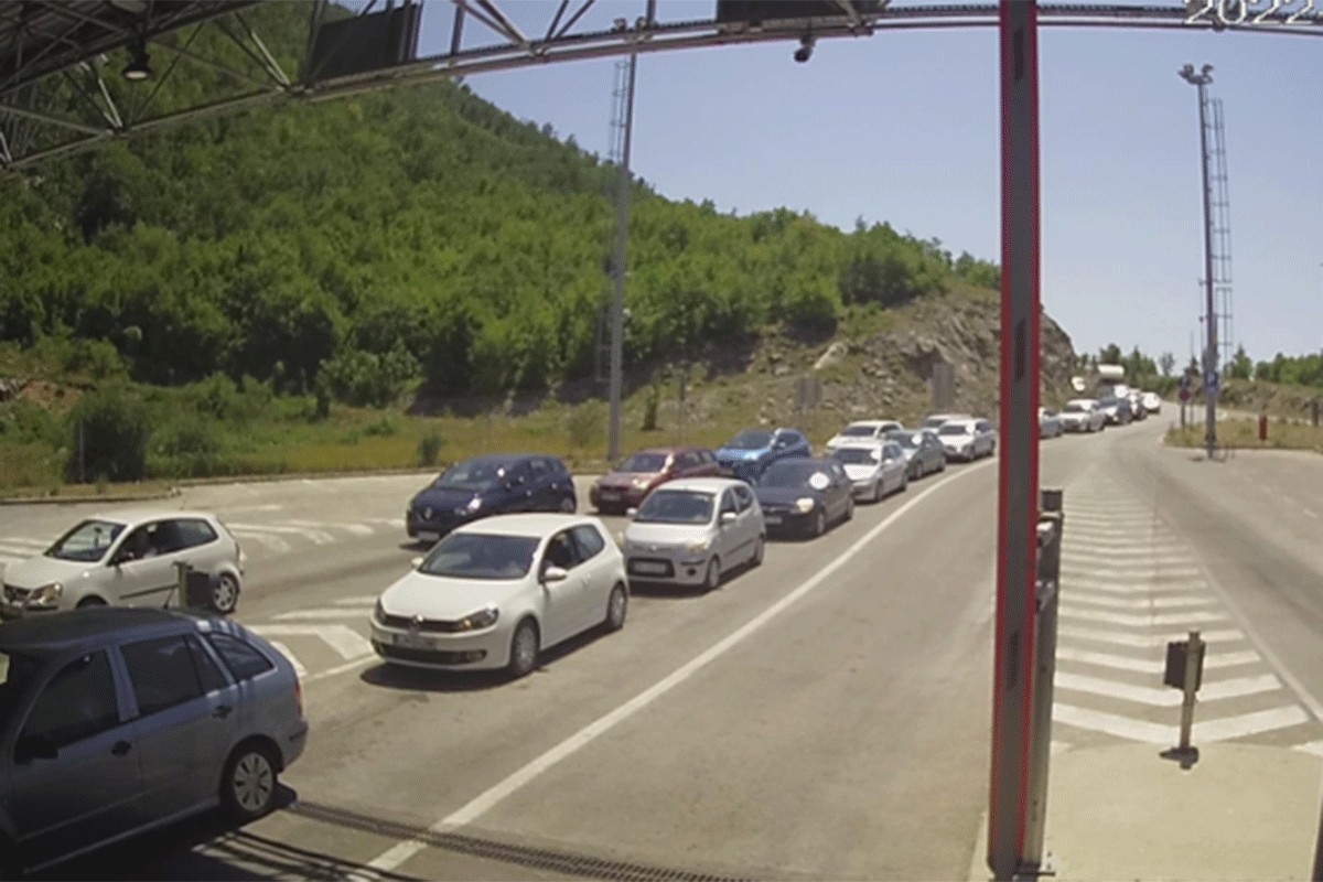 Pojačana frekvencija saobraćaja je na graničnim prelazima Gradiška, Zupci i Bijača