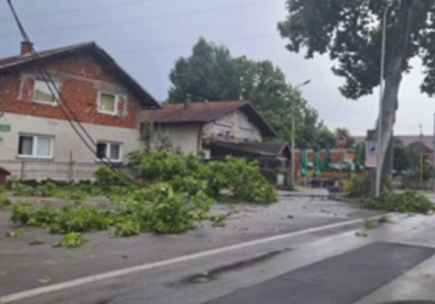 Viktor je došao u Bihać iz Njemačke i stradao u oluji: Na nesrećnog muškarca palo drvo i umrtilo ga