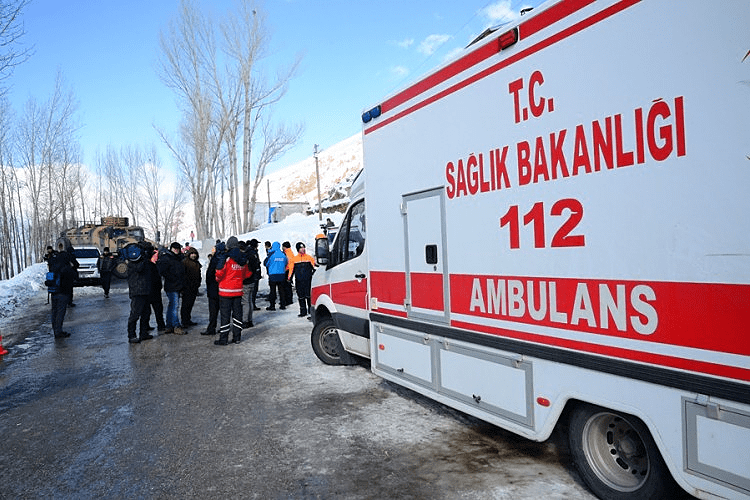 Trideset devet žrtava lavine u Turskoj, nastavljena potraga