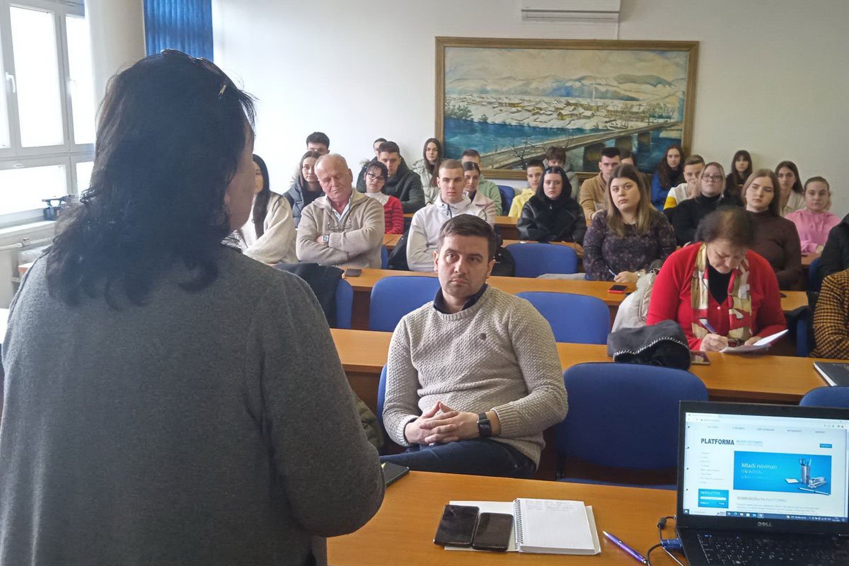 BiH ostaje bez mladih, njihov glas niko ne čuje