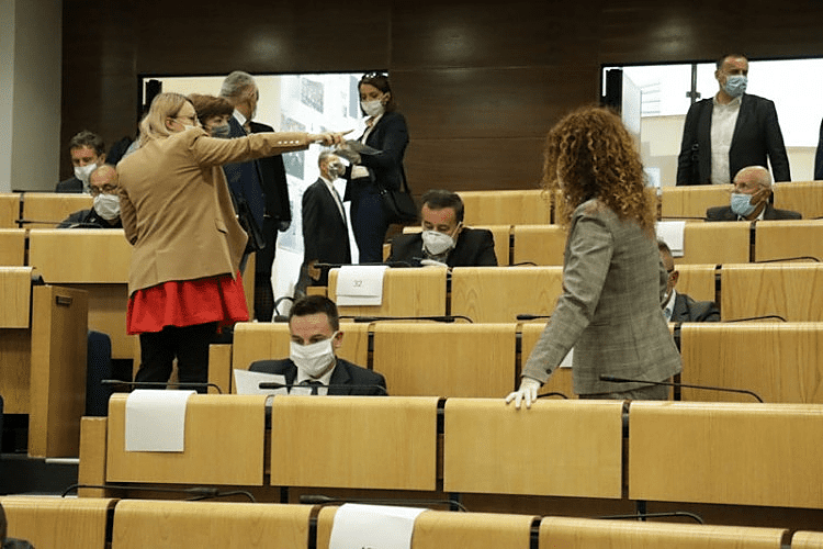 FBiH i u treću godinu nakon opštih izbora ušla sa starim rukovodstvom: SDP BiH sprema novu podvalu