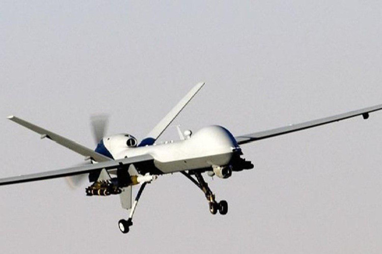 U Palestini kamenom oborili dron (VIDEO)