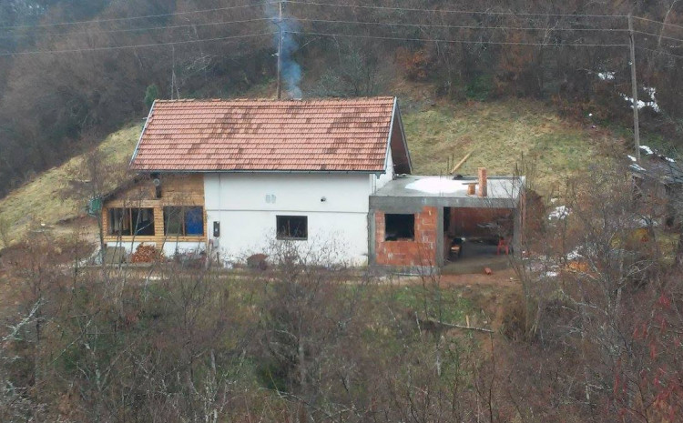 Ovo je lovački dom u mjestu Bašci kod Trnova gdje je ubijen Vejo: Kobna rođendanska zabava