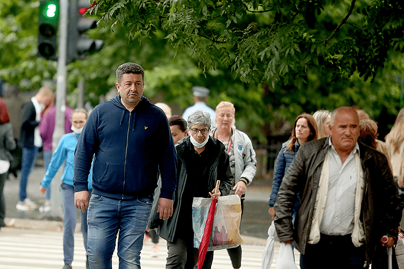 LJEKARI APELUJU NA GRAĐANE “Odgovorno ponašanje će smanjiti broj zaraženih”