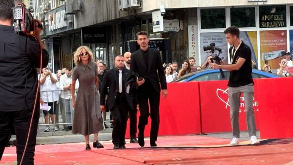 Slavna Meg Rajan prošetala crvenim tepihom SFF-a, bit će joj dodijeljeno Počasno Srce Sarajeva