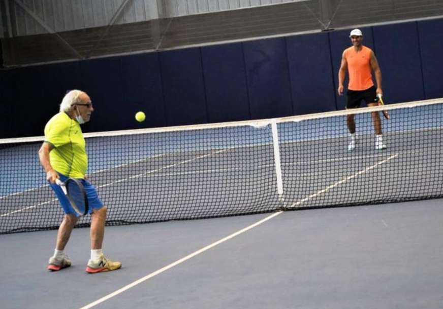 ISPUNIO MU SAN Nadal igrao protiv 97-godišnjeg tenisera