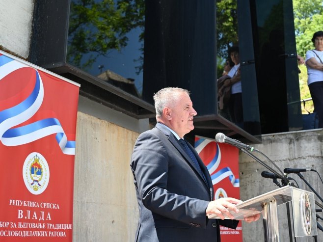 Višković: Uskoro brošura sa imenima ljudi koji su živi upisani na spisak u Potočarima