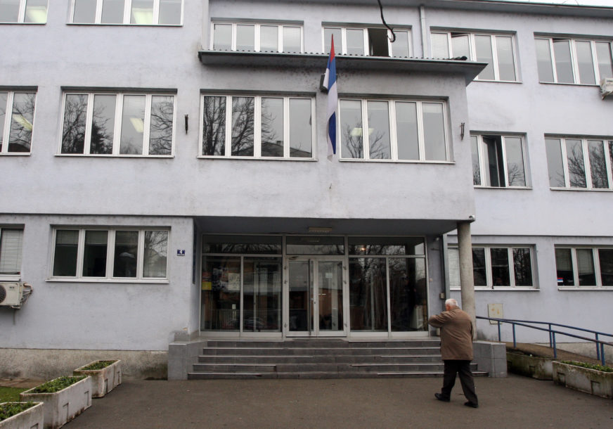U TAKSIJU PRONAŠLI KOKAIN Prijedorčanin uhapšen zbog trgovine drogom i falsifikovanja novca