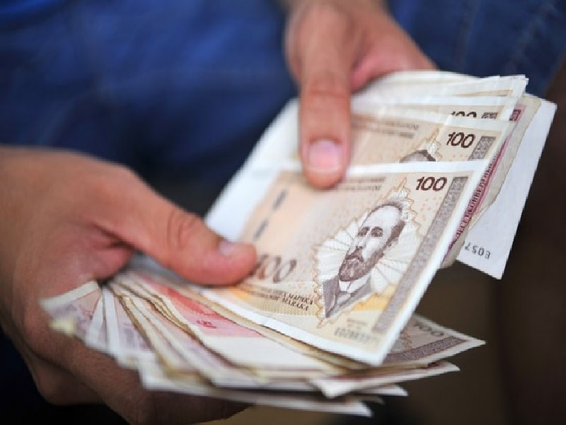 U Srpskoj isplaćena plata od 246.506 KM, poznato i kome