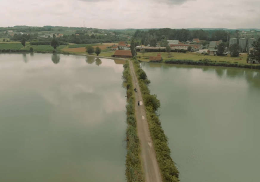 Godinama rade bez plate da sačuvaju ribnjak: Grad Prijedor i Vlada RS žele da se u 