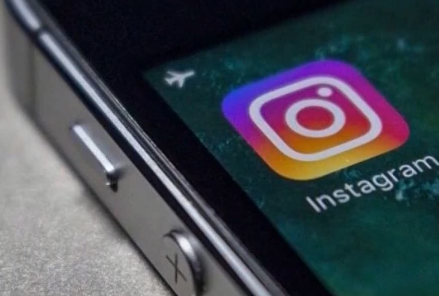 Fejsbuku opada popularnost: Do 2023. akcije Instagrama mogle bi porasti na 61 odsto