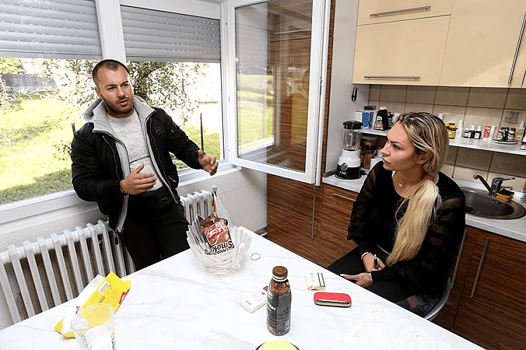 Zbog nelegalne gradnje dvorište puno djece ostaje neograđeno