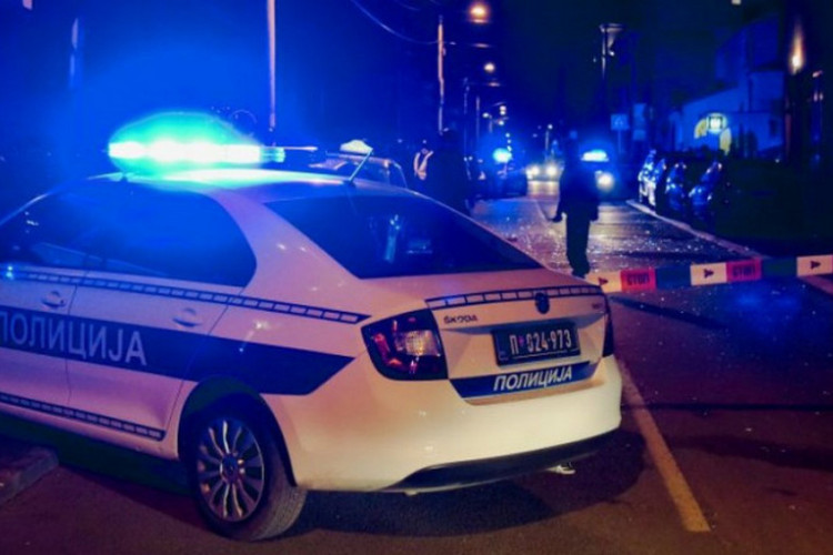 Pucnjava u Beogradu: Mladić ranjen na Karaburmi!