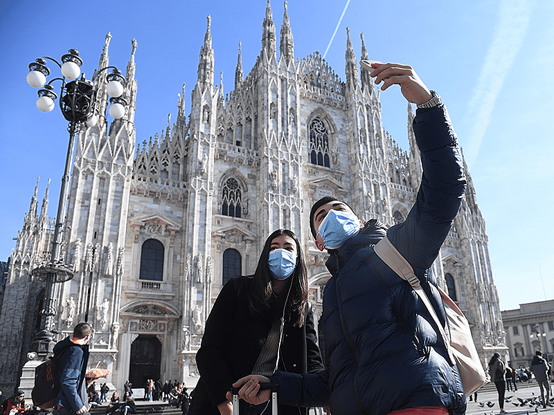 Zašto se epidemija TAKO BRZO ŠIRILA: Naučnici kažu da je krivac OVA NAVIKA mladih Italijana