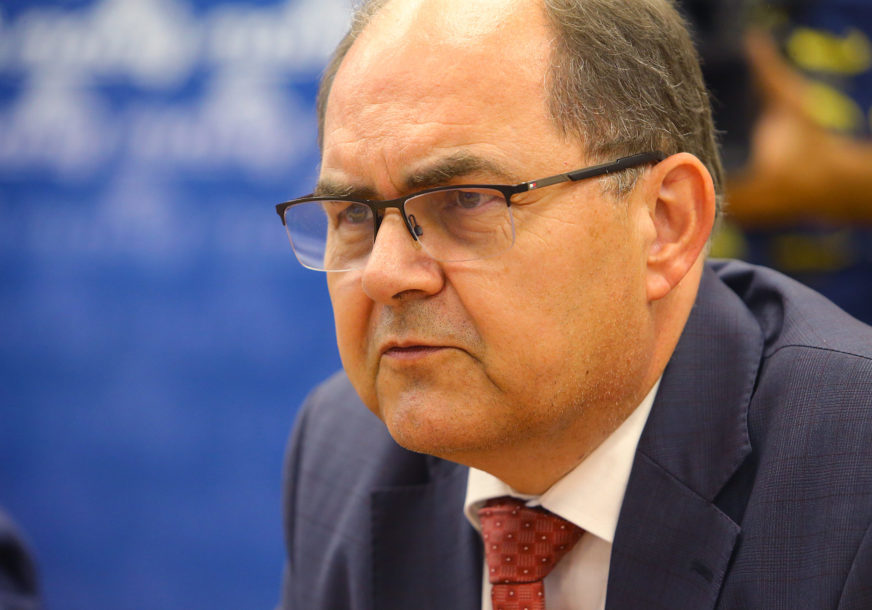 Do kraja sedmice sastanak lidera, Šmit najavio reakciju ako se ne dogovore