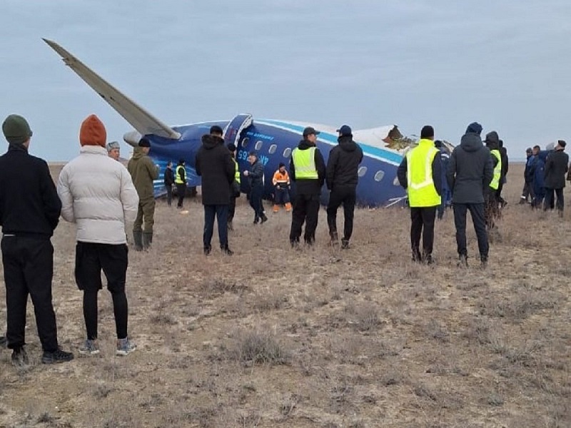 Izvučena tijela prvih žrtava iz olupine aviona koji se srušio u Kazahstanu (VIDEO)