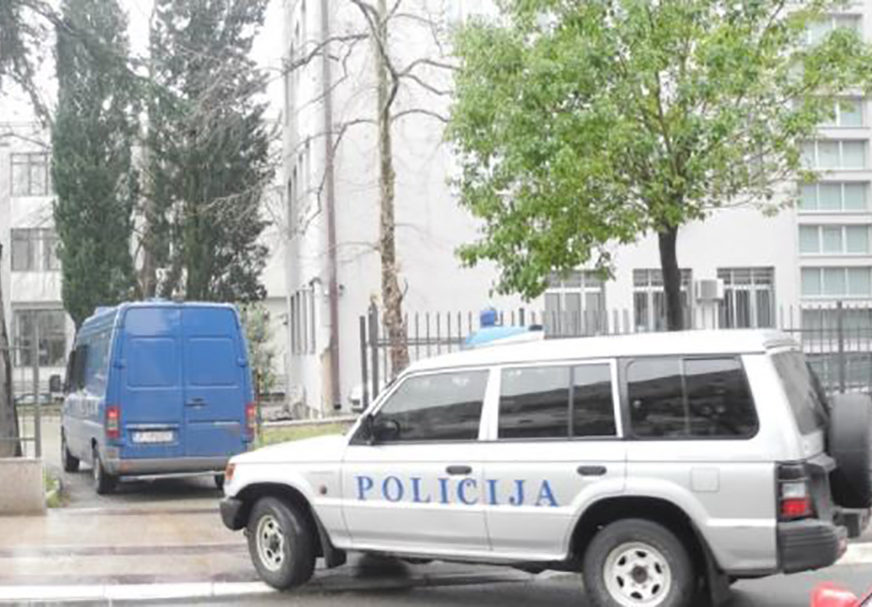 RASVIJETLJENO UBISTVO Policija traga za albanskim državljanima koji su ubili Momčila Đurišića u Ulcinju