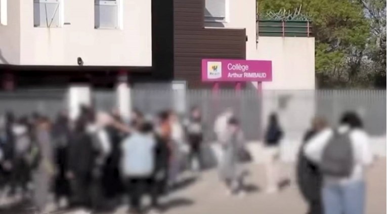 Djeca u Francuskoj pred školom pretukla učenicu: 