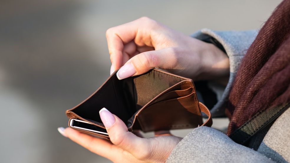 Kako u BiH preživjeti mjesec?