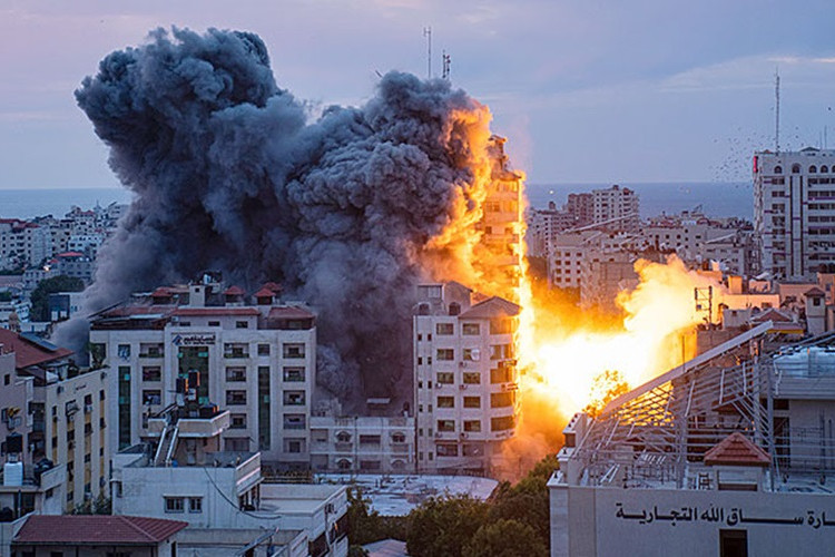 Wafa: U izraelskim vazdušnim napadima na Rafu poginulo više od 100 civila