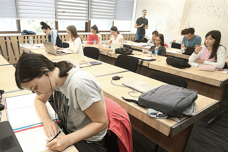 POČELO VELIKO TESTIRANJE Za besplatan test na korona virus stiglo oko 2.800 prijava studenata