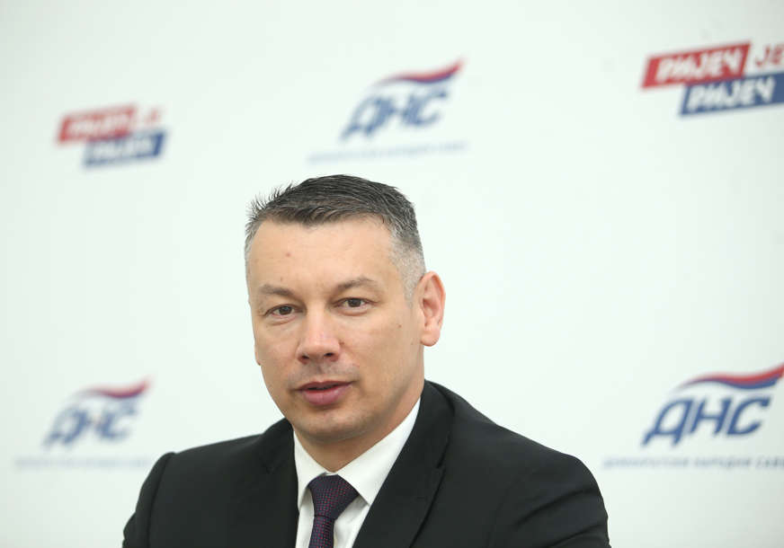 DNS PROZVAO ŠERANIĆA 