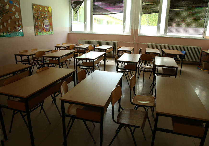 Zaraza ne miruje: U Srpskoj trenutno zaraženo 529 djece školskog uzrasta