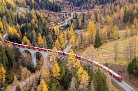 Najduži putnički voz na svijetu prevalio 25 kilometara kroz švajcarske Alpe