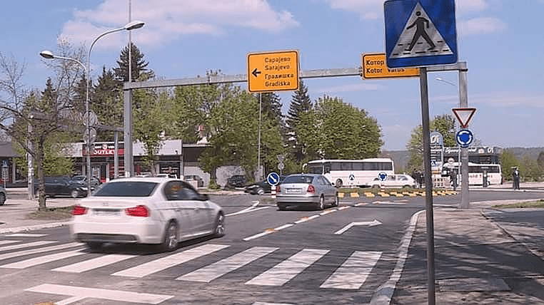 Kolovozi suvi, jak vjetar na području Kneževa