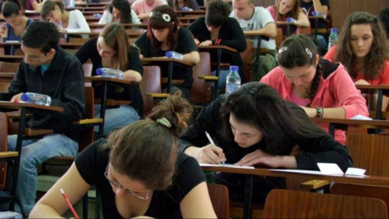 Broj studenata drastično pada: Mladi vjeruju da se u ovakvoj BiH ne isplati studirati