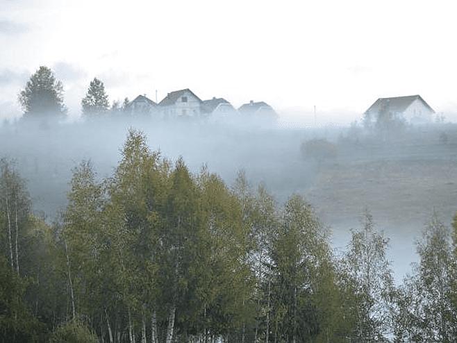 Kolovozi mokri, magla u kotlina