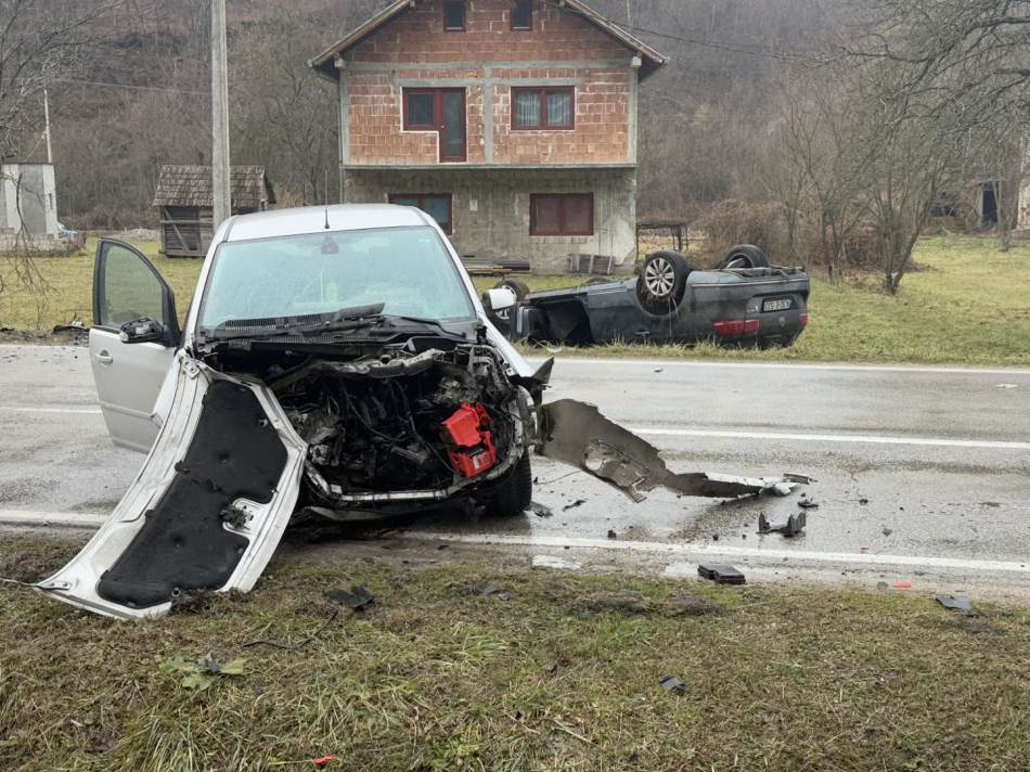 Detalji stravičnog udesa kod Bratunca: Jedna osoba poginula, četvoro povrijeđeno