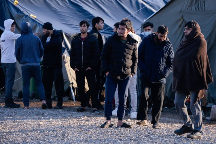 Racija u migrantskom kampu Lipa