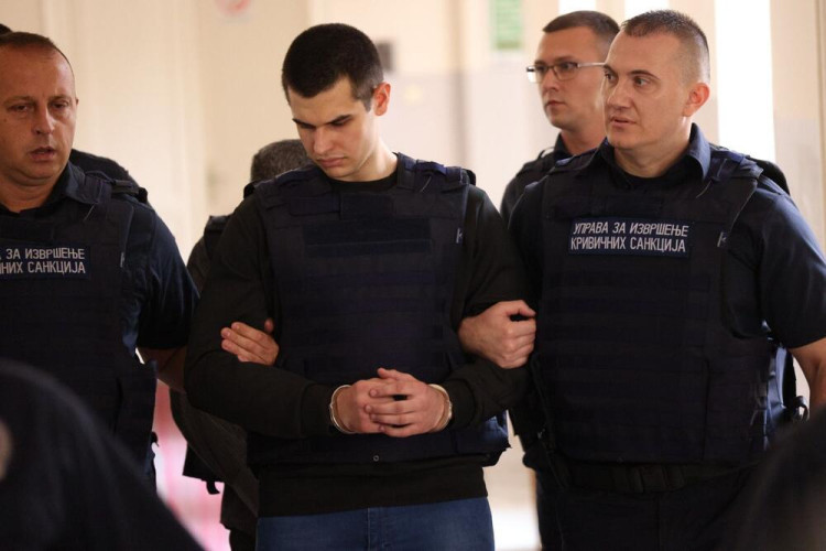 „Ispod jastuka je držao pištolj“: Bivša djevojka ubice iz Mladenovca tvrdi da ga se plašila