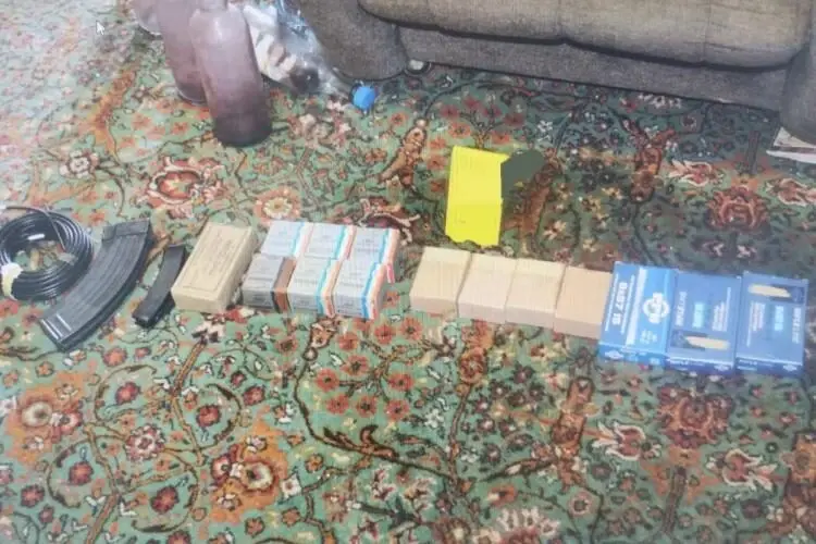 Policija u Srebrenici oduzela veću količinu oružja od pijanog muškarca koji je prijetio da će se ubiti