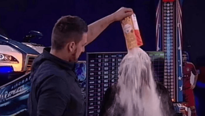 Zola SRUČIO KILOGRAM BRAŠNA na Miljanu: Ona ga preklinjala i molila da je ne ponižava
