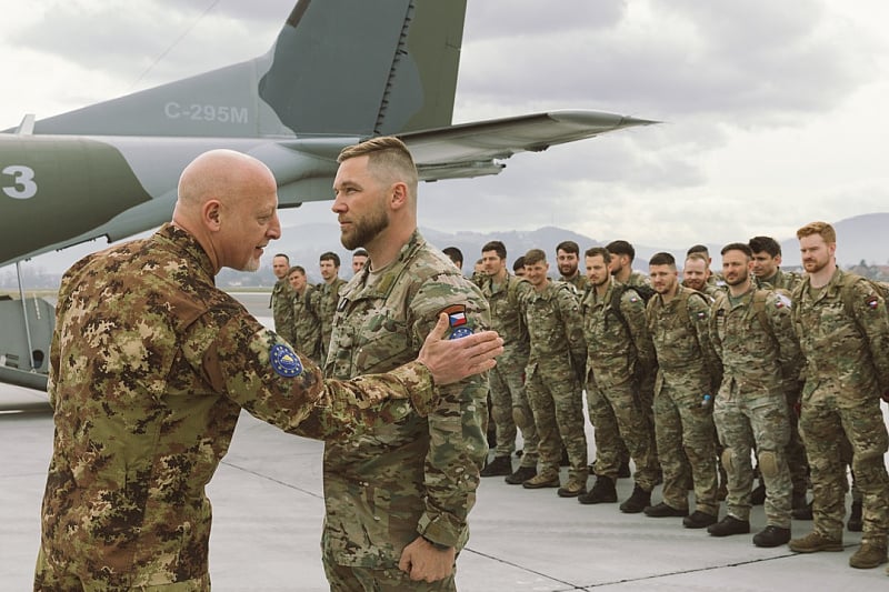 Pojačanje za EUFOR: Vojnici iz Češke Republike stigli na sarajevski aerodrom