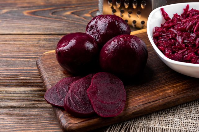 Domaća cvekla u tegli je bomba vitamina: Ukusnija od kupovne, a priprema se nikad lakše