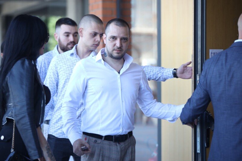 Policija ušla u porodičnu kuću Marjanovića u Borči (FOTO)