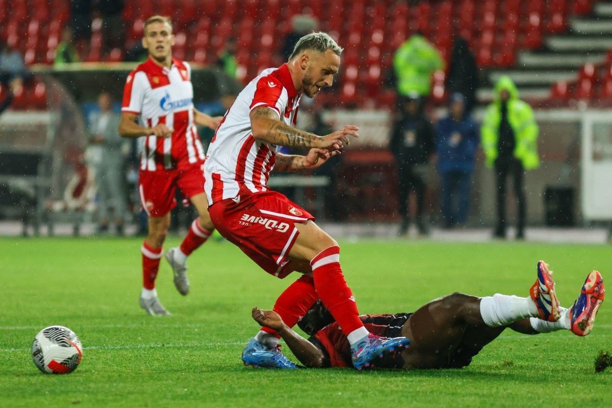 Biće pakleno i tenzično: Zvezda saznala na koga ide ako prođe Leh