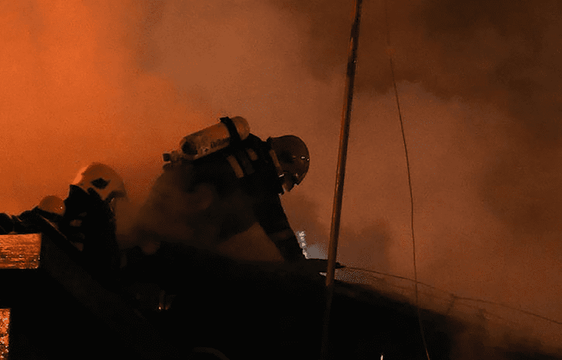BUKTINJA U SARAJEVU Gori kuća, vatrogasci na terenu pokušavaju da OBUZDAJU VATRU