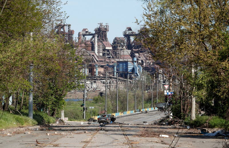 UŽIVO /VIDEO/ Predaja AZOV-a izazvaće domino efekt;Azovci neće biti razmijenjivani!?;Ukrajina se povukla; Završena bitka za Mariupolj;Uništena isporuka oružja sa 